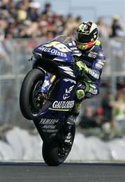 Rossi wheelies M1 Yamaha