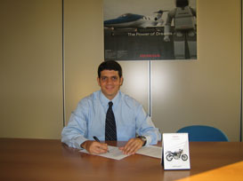 Alex Baros signs for Klaffi Honda