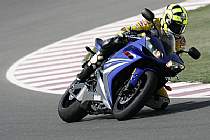 Valentino Rossi tests new Yamaha R1