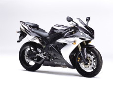 Yamaha R1